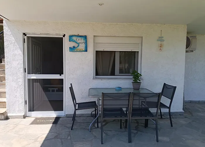Evi\'S Home